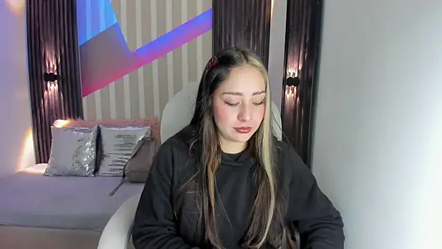 emily layton online show from 10/16/25, 02:36