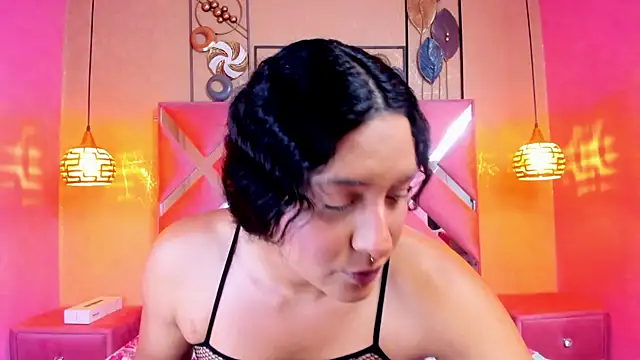 Alison Chan  online show from 09/29/25, 02:44