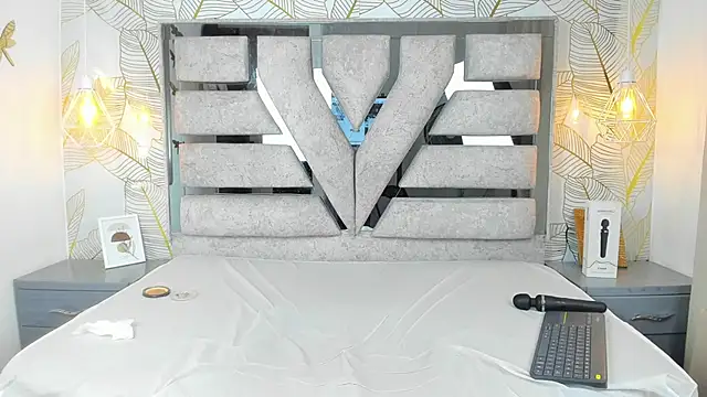 Alison Chan  online show from 02/23/26, 03:01