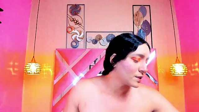 Alison Chan  online show from 09/22/25, 02:23