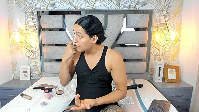 Alison Chan  online show from 02/14/26, 02:28