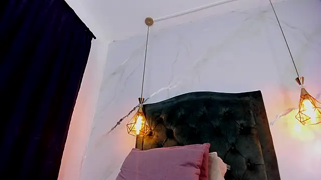 Snapshot of annyvans chatting on 02/17/26, 11:18 annyvans online show from 02/17/26, 11:18