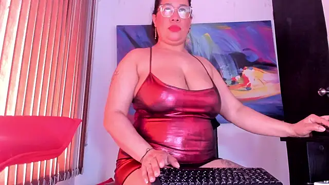 Snapshot of alondrabigtits chatting on 06/03/26, 02:33 alondrabigtits online show from 06/03/26, 02:33