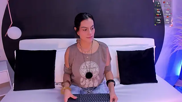 Ada Monroe10 online show from 04/30/26, 01:40