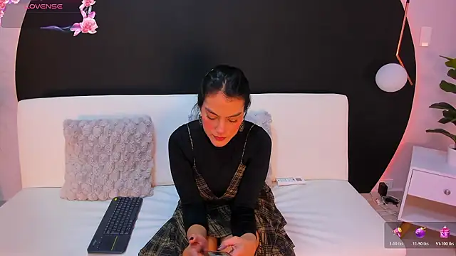 Ada Monroe10 online show from 02/05/26, 01:29