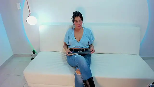 Snapshot of Ada_Monroe10 chatting on 12/05/25, 01:53 Ada Monroe10 online show from 12/05/25, 01:53