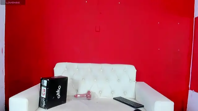 Snapshot of MIA_SOPHIA1 chatting on 03/11/25, 05:02 MIA SOPHIA1 online show from 03/11/25, 05:02