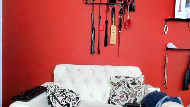 Snapshot of MIA_SOPHIA1 chatting on 02/27/25, 08:13 MIA SOPHIA1 online show from 02/27/25, 08:13