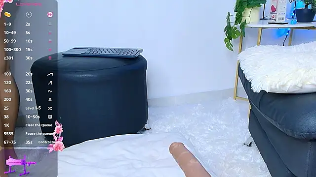 Snapshot of Alba_Olimpo chatting on 01/18/26, 04:54 Alba Olimpo online show from 01/18/26, 04:54