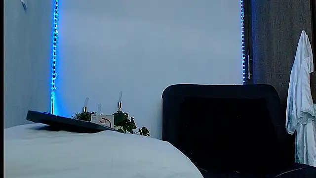 Snapshot of Alba_Olimpo chatting on 02/17/26, 04:59 Alba Olimpo online show from 02/17/26, 04:59