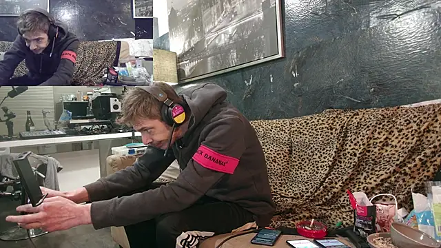 Doggyray44 online show from 02/19/25, 05:38