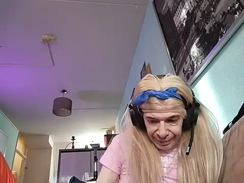 Doggyray44 online show from 06/06/26, 06:24