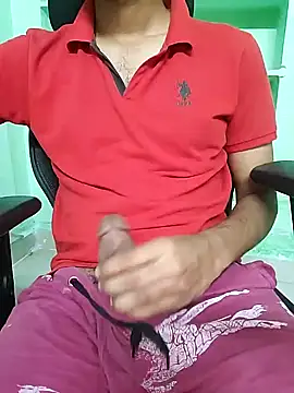 Snapshot of Smartboi007 chatting on 12/22/24, 05:44 Smartboi007 online show from 12/22/24, 05:44