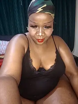 Snapshot of dirasweetlipsxx chatting on 06/20/26, 02:00 dirasweetlipsxx online show from 06/20/26, 02:00
