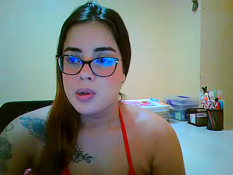 maliamiller online show from 02/12/26, 06:18