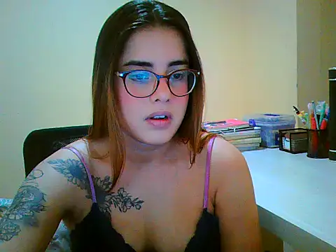 maliamiller online show from 11/07/25, 09:36