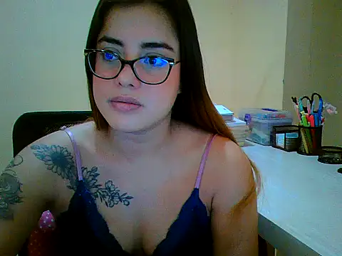 maliamiller online show from 03/22/26, 06:26