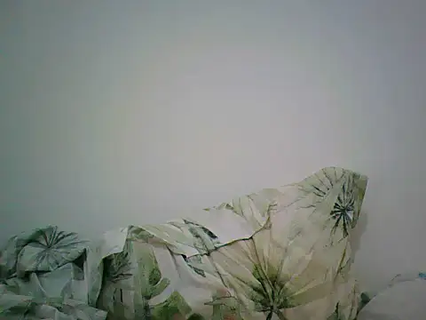 maliamiller online show from 04/12/26, 07:06