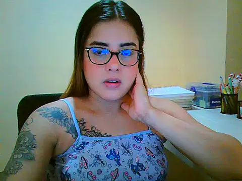 maliamiller online show from 12/22/25, 10:54