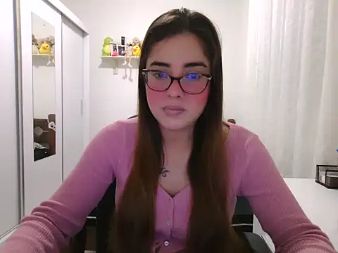 Snapshot of maliamiller chatting on 06/30/26, 02:33 maliamiller online show from 06/30/26, 02:33