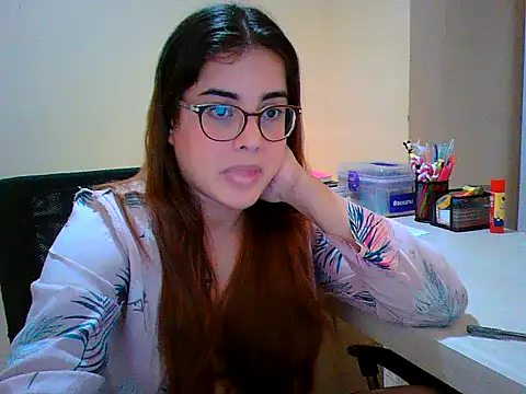 Snapshot of maliamiller chatting on 10/29/25, 01:59 maliamiller online show from 10/29/25, 01:59