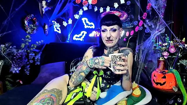 Purple Coffin666 online show from 11/30/25, 07:47