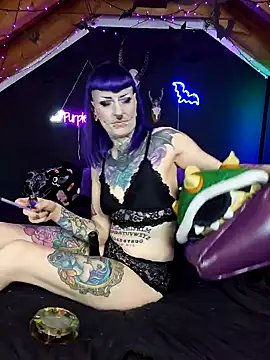 Snapshot of Purple_Coffin666 chatting on 03/21/25, 07:02 Purple Coffin666 online show from 03/21/25, 07:02