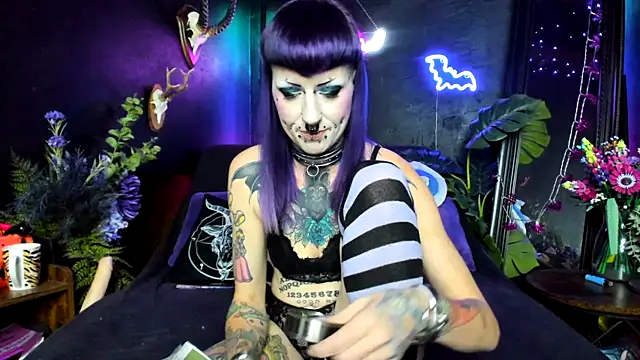 Snapshot of Purple_Coffin666 chatting on 09/10/25, 06:29 Purple Coffin666 online show from 09/10/25, 06:29