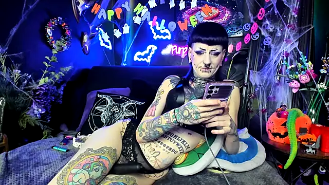 Snapshot of Purple_Coffin666 chatting on 03/22/26, 01:23 Purple Coffin666 online show from 03/22/26, 01:23