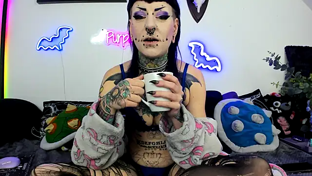 Snapshot of Purple_Coffin666 chatting on 04/29/26, 09:02 Purple Coffin666 online show from 04/29/26, 09:02