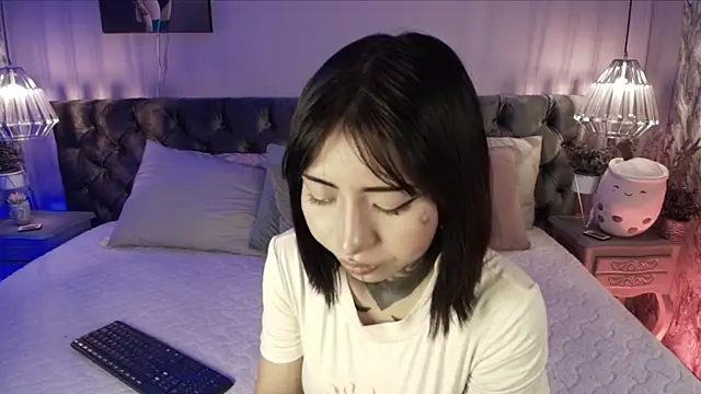 Evangeline bell online show from 11/26/25, 07:36