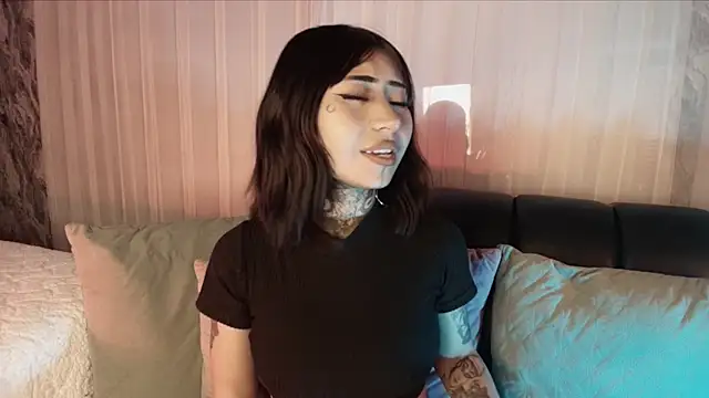 Evangeline bell online show from 11/28/25, 11:05