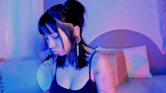 Evangeline bell online show from 09/15/25, 02:50