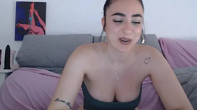 Snapshot of leilacam25 chatting on 07/07/26, 03:15 leilacam25 online show from 07/07/26, 03:15
