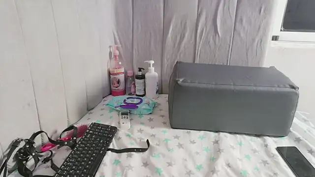 celeste jhons online show from 04/14/26, 10:15