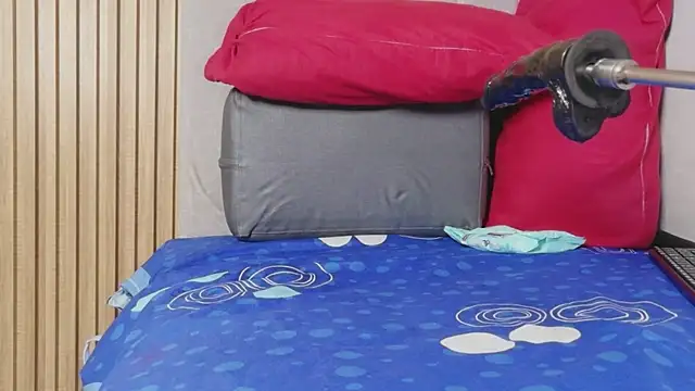 celeste jhons online show from 04/11/26, 09:07