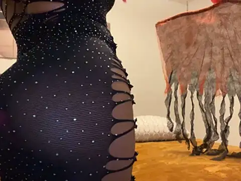 Snapshot of NadiaBanks chatting on 11/01/25, 03:35 NadiaBanks online show from 11/01/25, 03:35