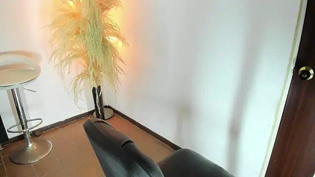 kattadoll online show from 10/04/25, 01:51