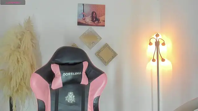 kattadoll online show from 04/16/26, 09:50