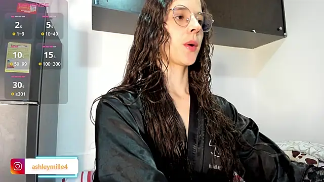  ashleymiller online show from 10/04/25, 07:15