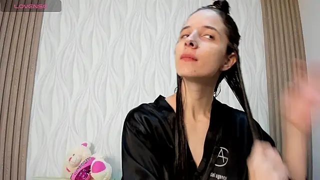  ashleymiller online show from 04/30/26, 05:09