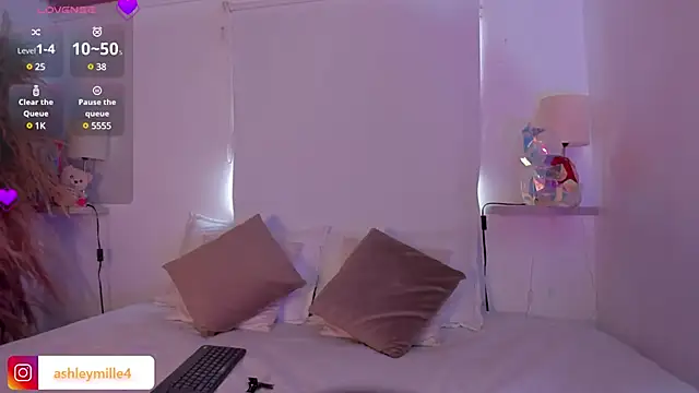  ashleymiller online show from 03/12/25, 07:04