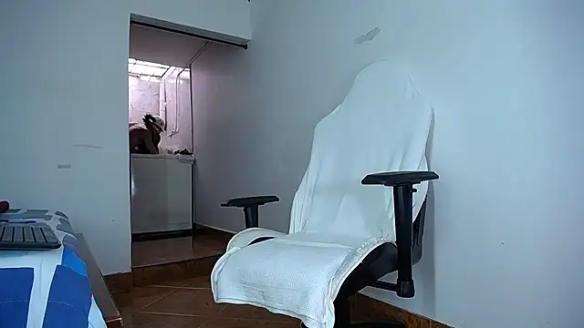 diamond black00 online show from 12/20/25, 06:33