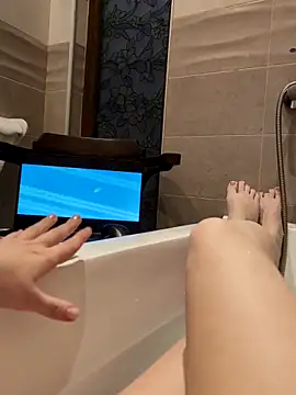 Yourlittledemon online show from 04/12/26, 03:48