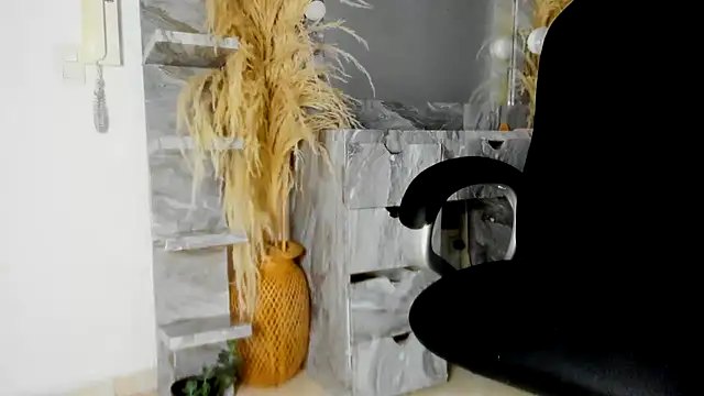 Snapshot of doll_celeste20 chatting on 04/06/26, 12:39 doll celeste20 online show from 04/06/26, 12:39