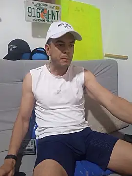 latinmartin73 online show from 10/26/25, 01:33