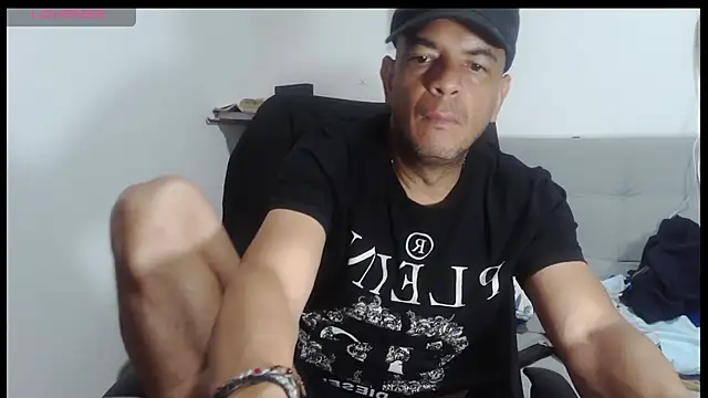 latinmartin73 online show from 05/03/26, 03:44