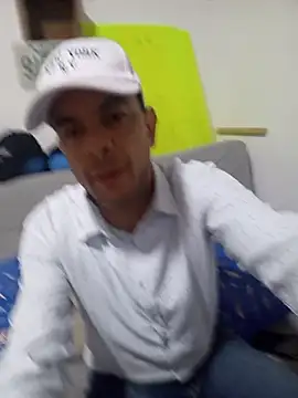 latinmartin73 online show from 10/24/25, 12:09