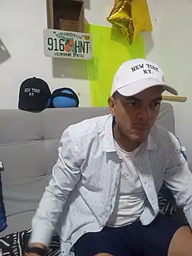 latinmartin73 online show from 10/17/25, 12:25