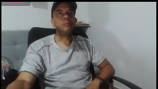 latinmartin73 online show from 04/19/26, 05:19